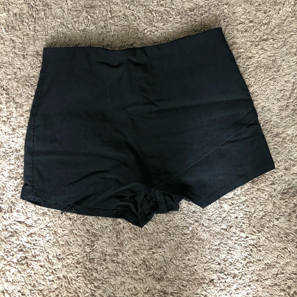 Threads envelope skirt